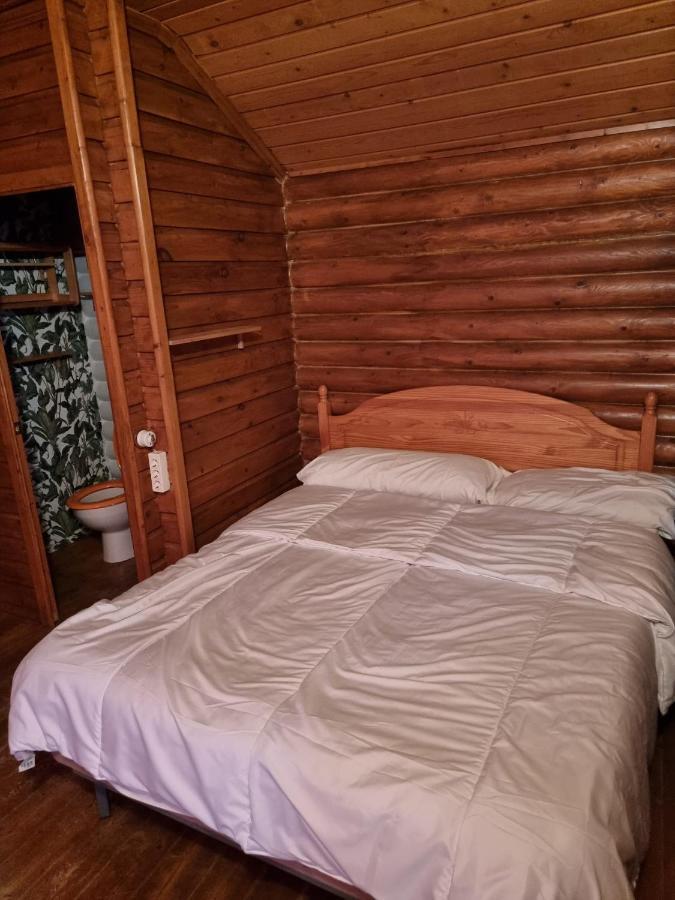 Camping Fuente De Piedra Dış mekan fotoğraf