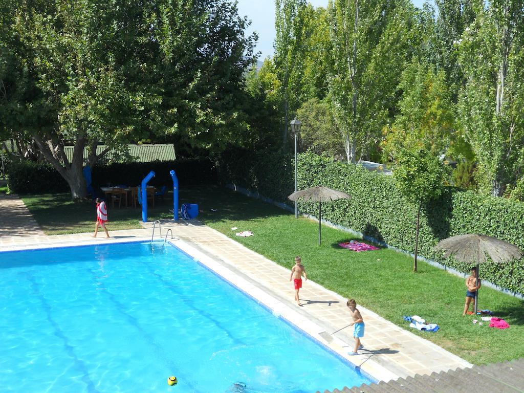 Camping Fuente De Piedra Dış mekan fotoğraf