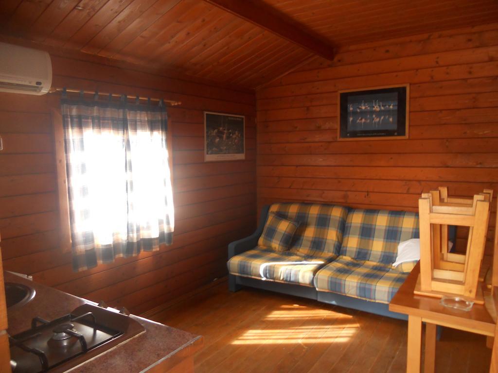 Camping Fuente De Piedra Dış mekan fotoğraf