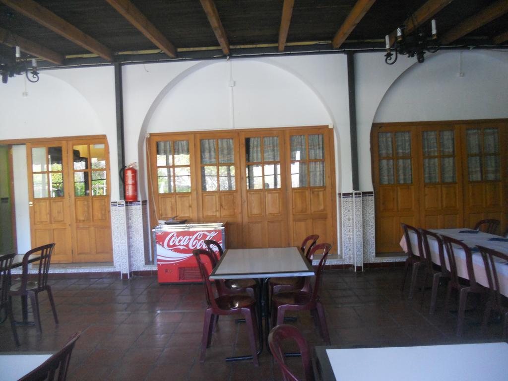 Camping Fuente De Piedra Dış mekan fotoğraf